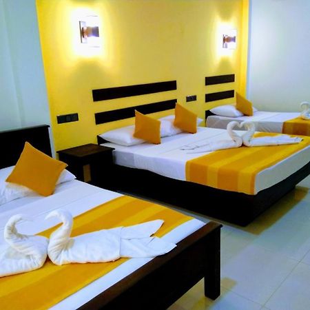 Amron Resort Сігірія Екстер'єр фото