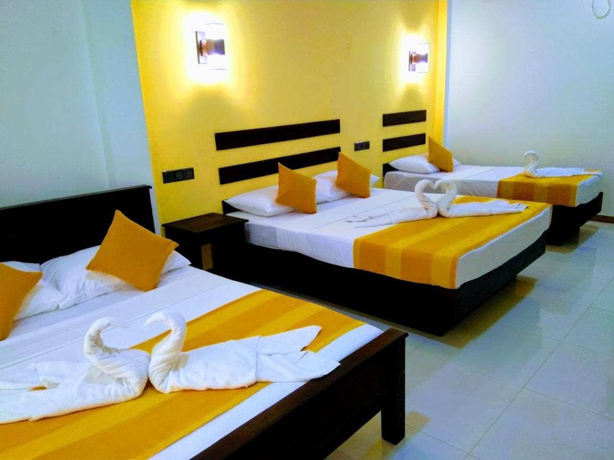 Amron Resort Сігірія Екстер'єр фото