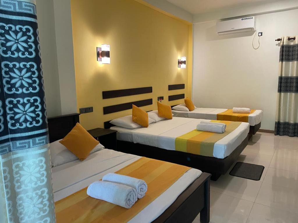 Amron Resort Сігірія Номер фото